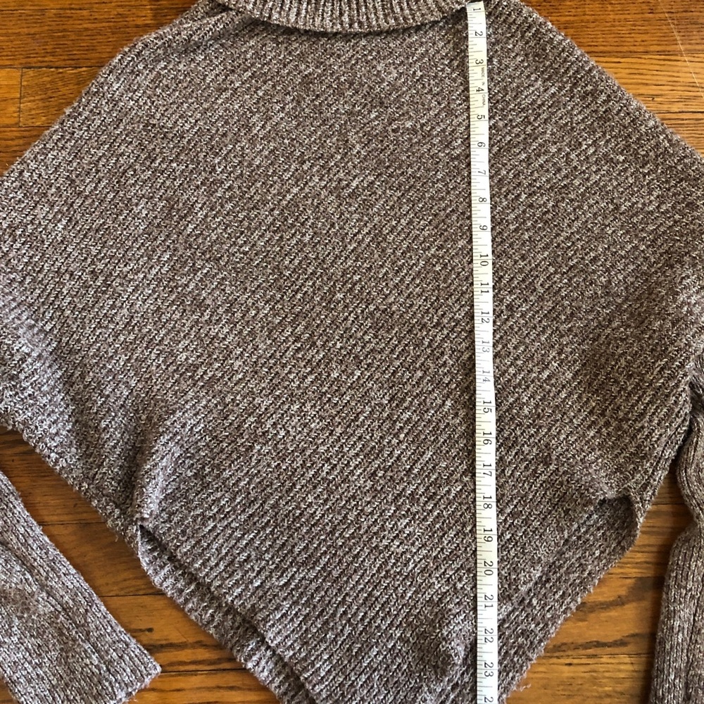 Minimalist Hanky Cut Turtleneck Sweater - Picture 3 of 6